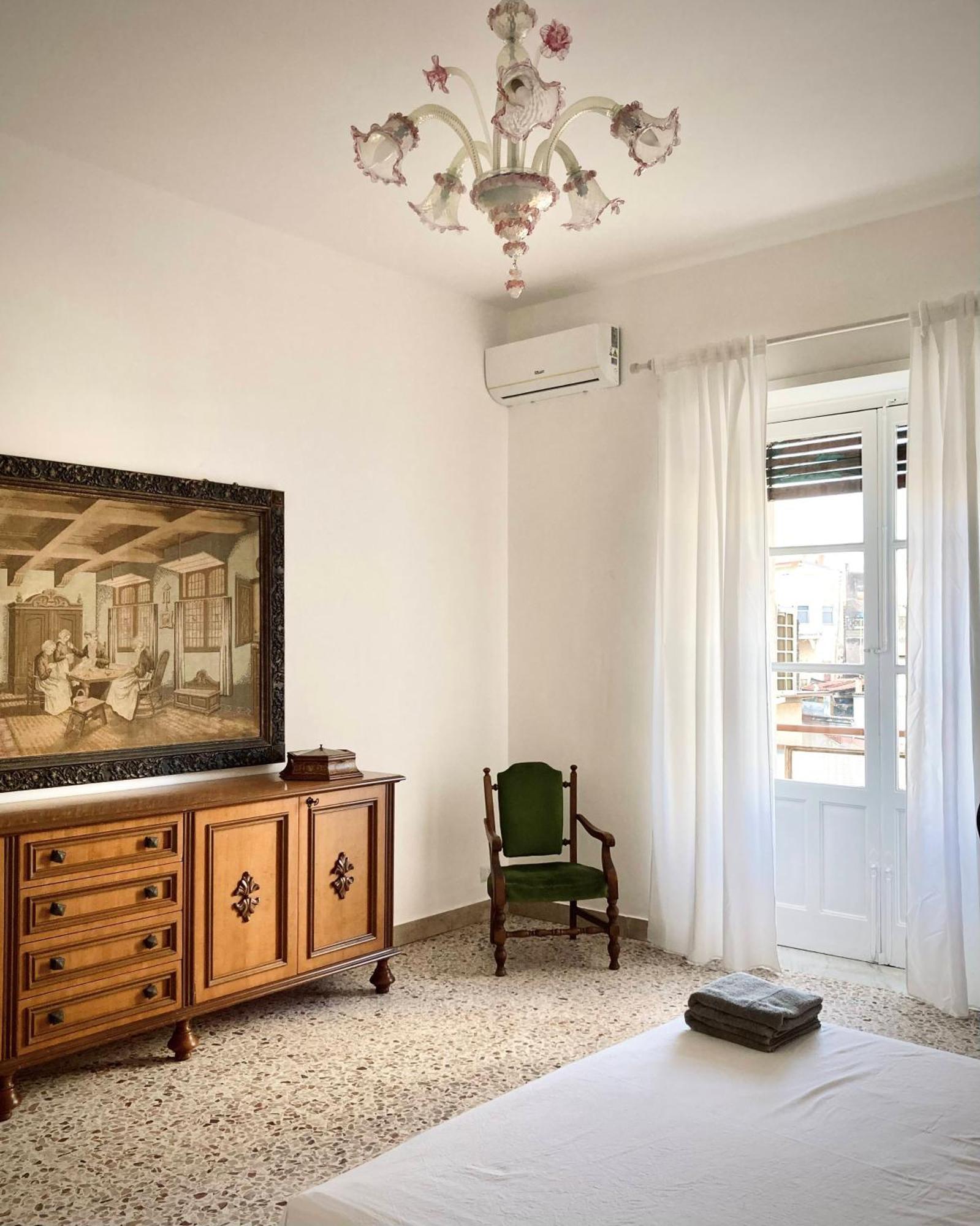 Apartament Historical Artist Flat
